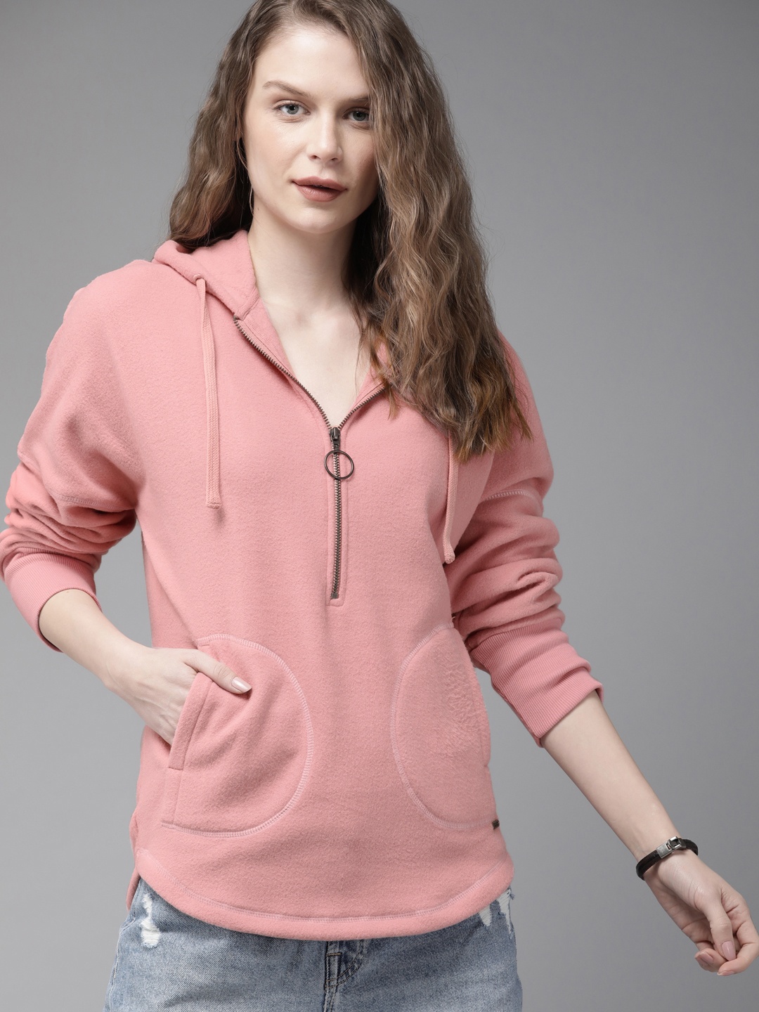 

The Roadster Lifestyle Co Women Rose Solid Hooded Sweatshirt