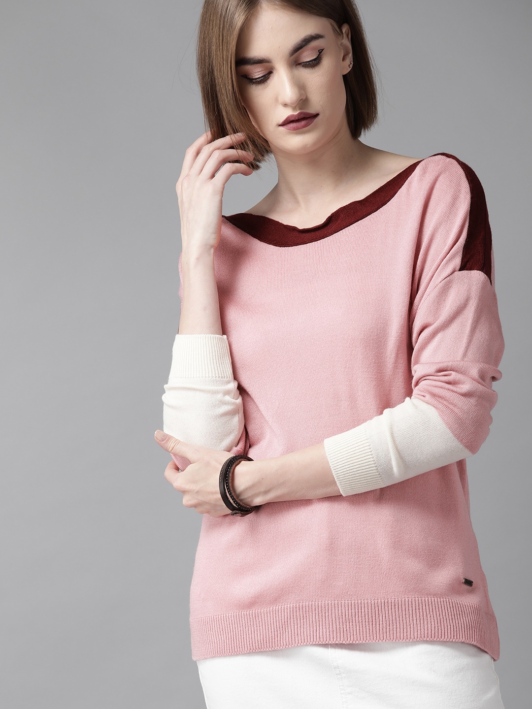 

The Roadster Lifestyle Co Women Pink Solid Sweater