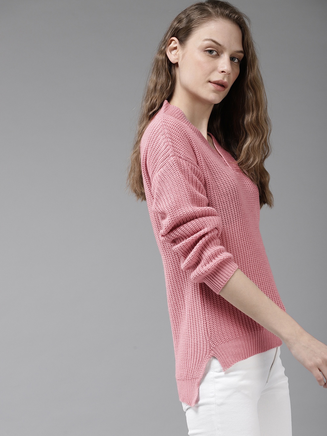 

The Roadster Lifestyle Co Women Pink Solid Sweater