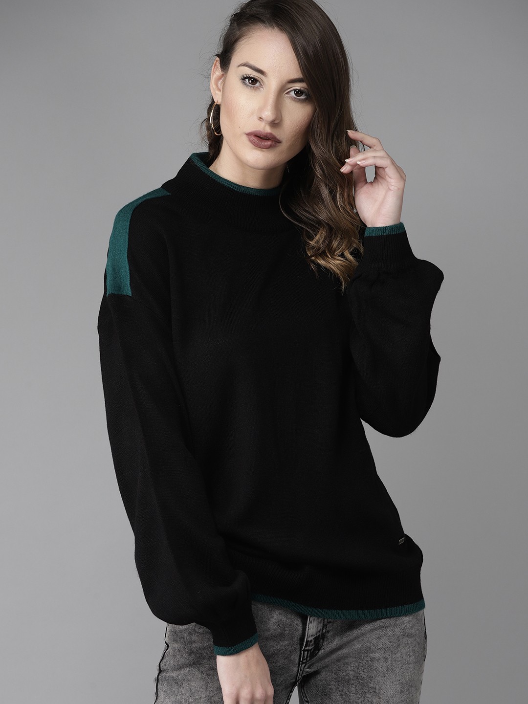 

The Roadster Lifestyle Co Women Black Solid Sweater