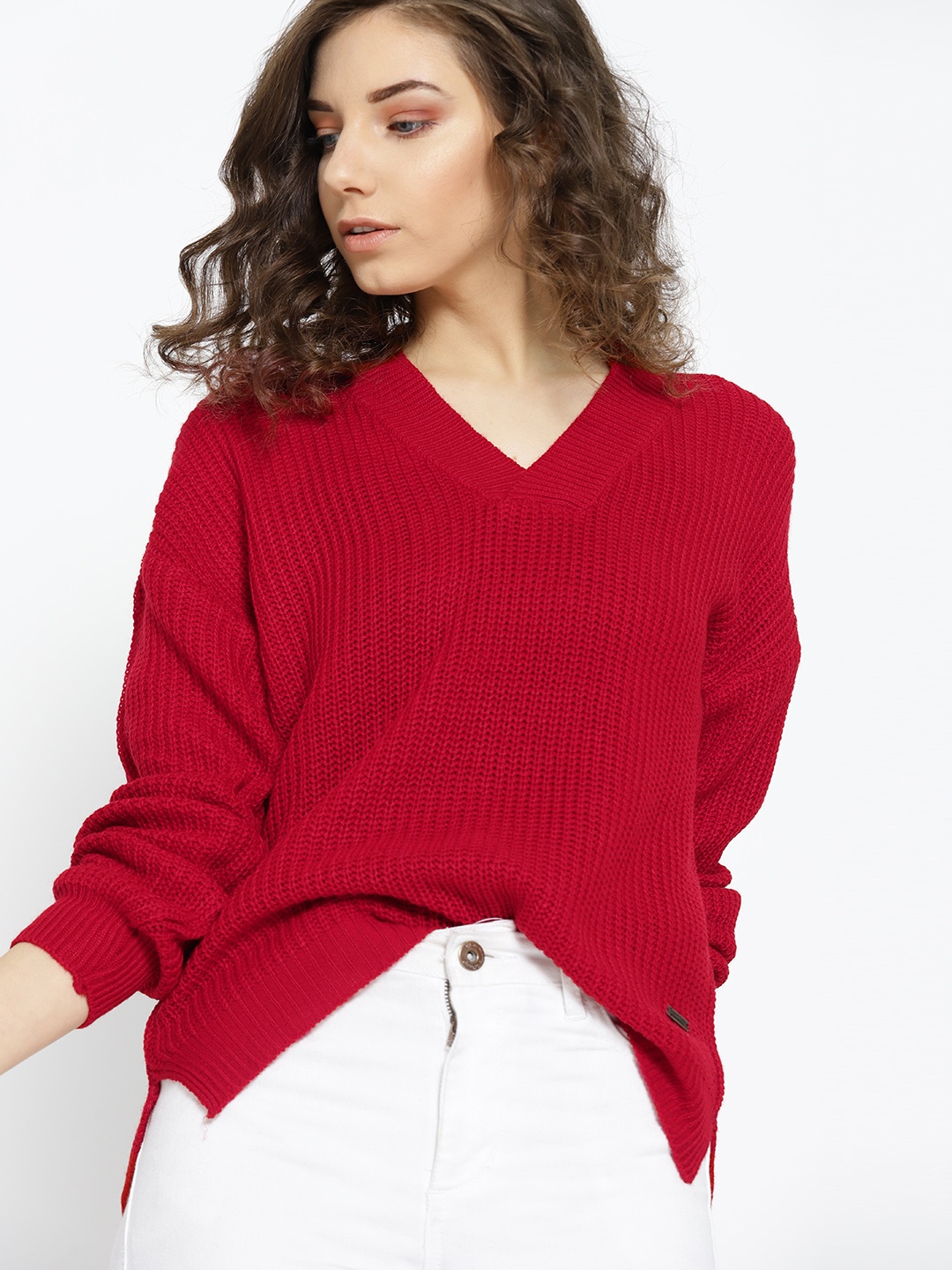 

The Roadster Lifestyle Co Women Red Solid Sweater