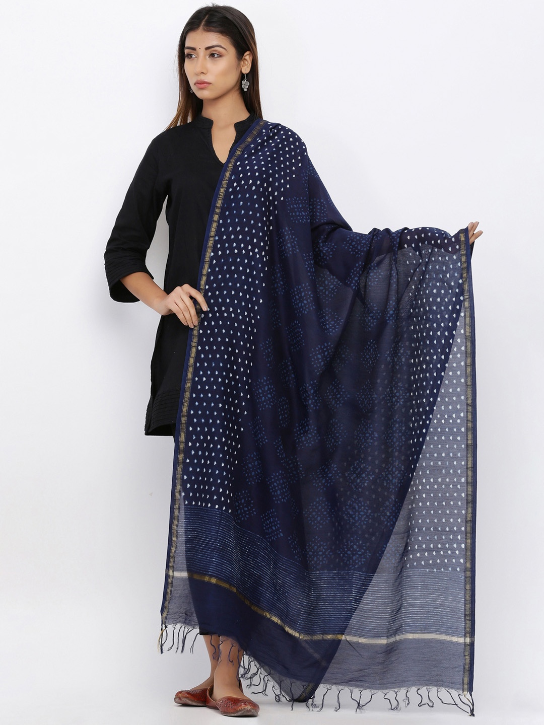 

SOUNDARYA Navy Blue Block Printed Pure Cotton Dupatta