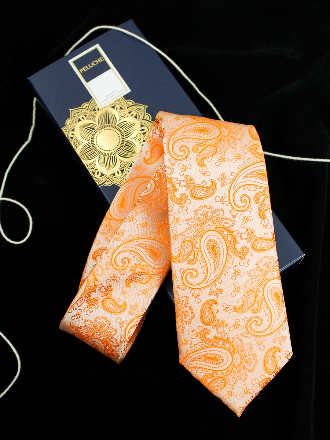 

PELUCHE Orange Woven Design Broad Tie