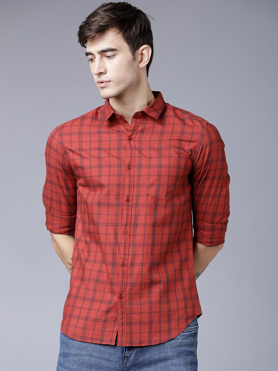 

Black coffee Men Rust & Navy Blue Slim Fit Checked Casual Shirt