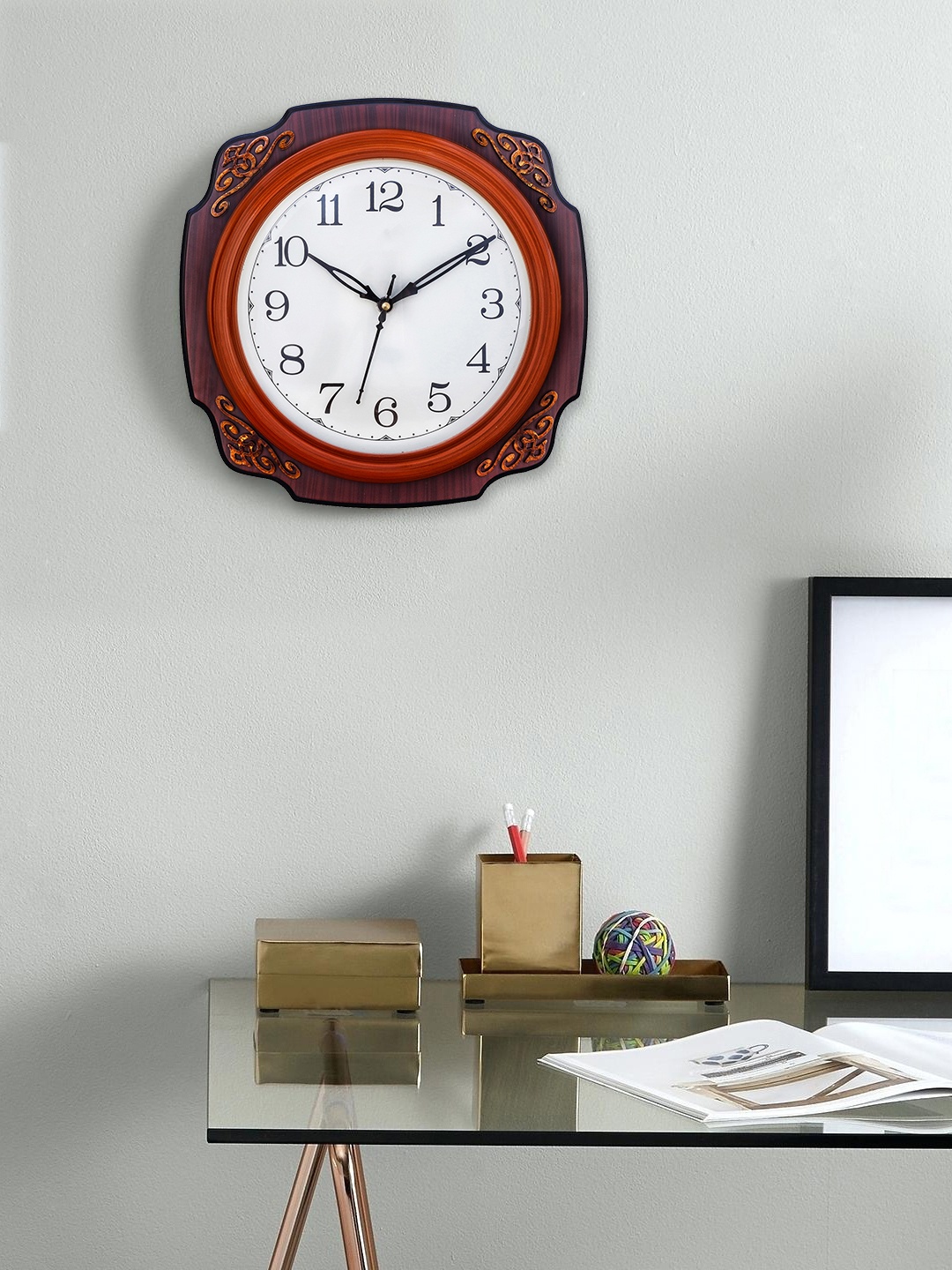 

eCraftIndia Brown Handcrafted Round Printed Analogue Wall Clock