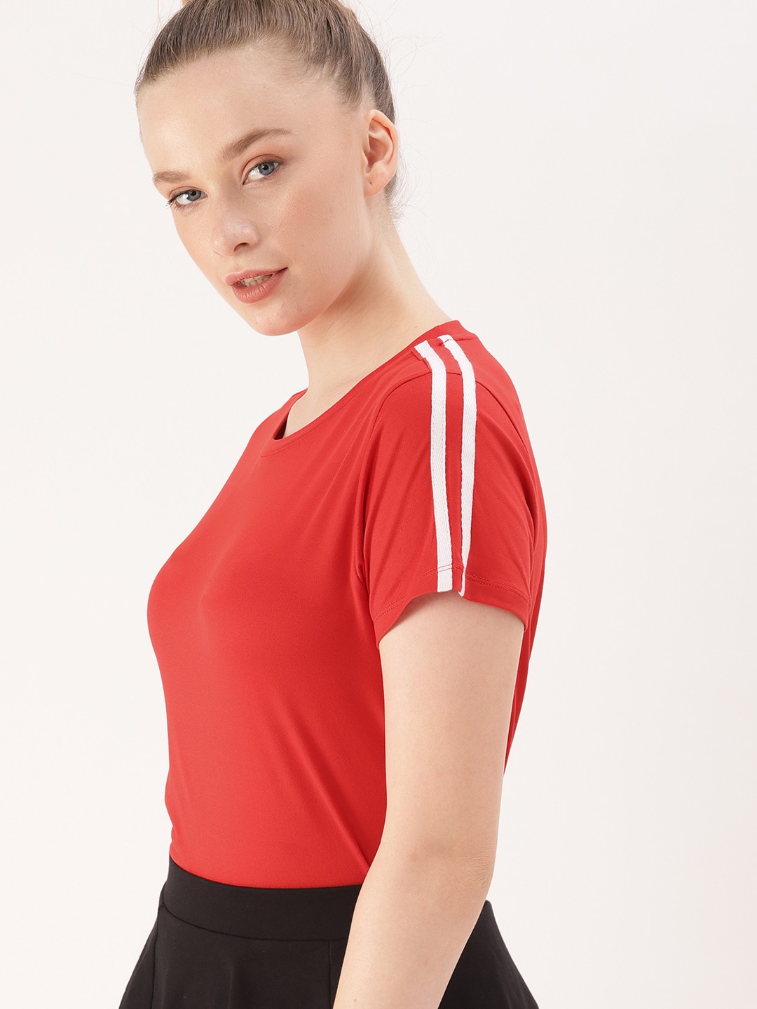 

DressBerry Women Red Solid Knitted Round Neck T-shirt