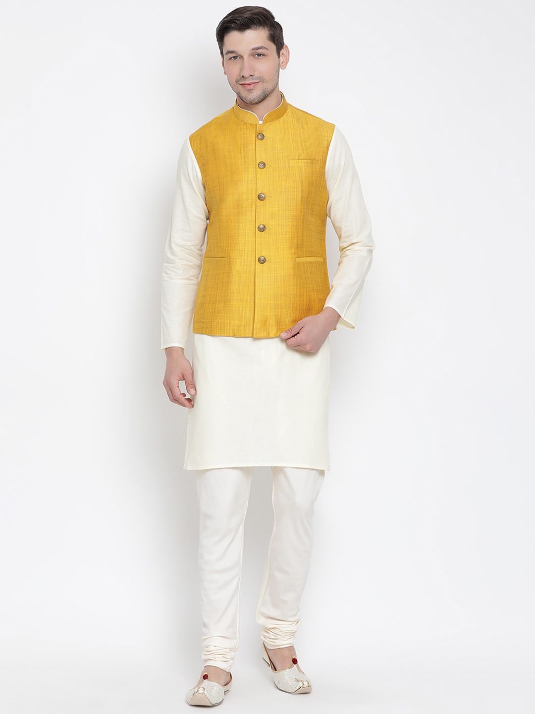 

VASTRAMAY Men Beige Solid Kurta with Pyjamas & Jacket