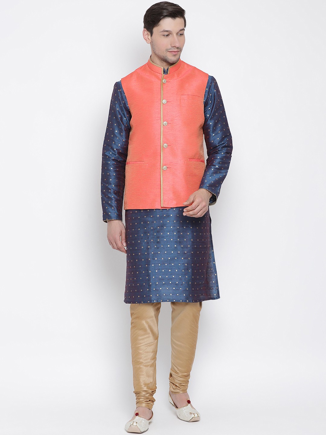 

VASTRAMAY Men Blue & Beige Self Design Kurta with Churidar