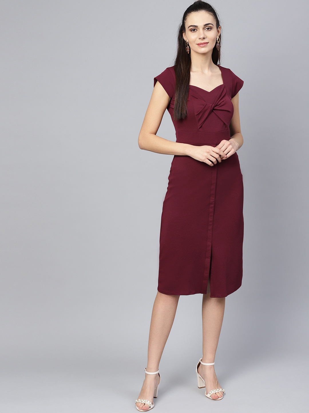 

Athena Women Burgundy Solid Sheath Dress