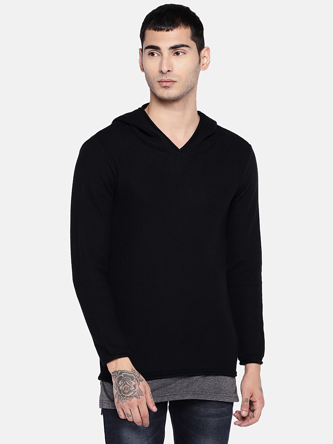 

Globus Men Black Solid Sweater