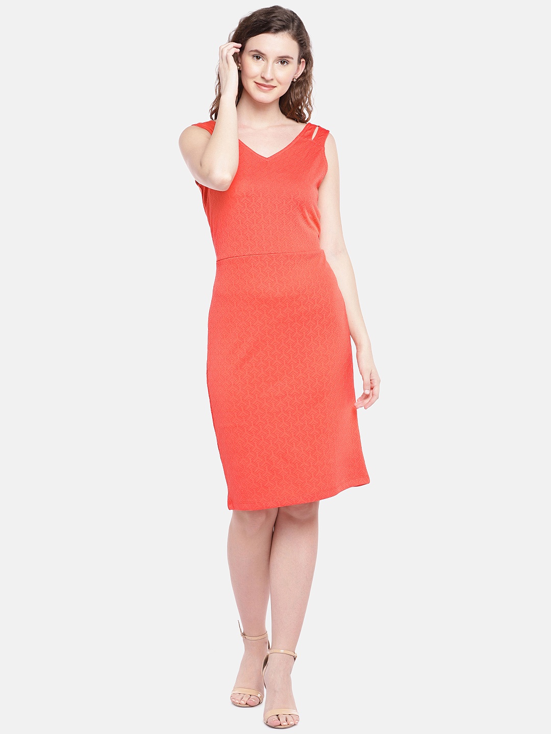 

Globus Women Coral Solid Sheath Dress