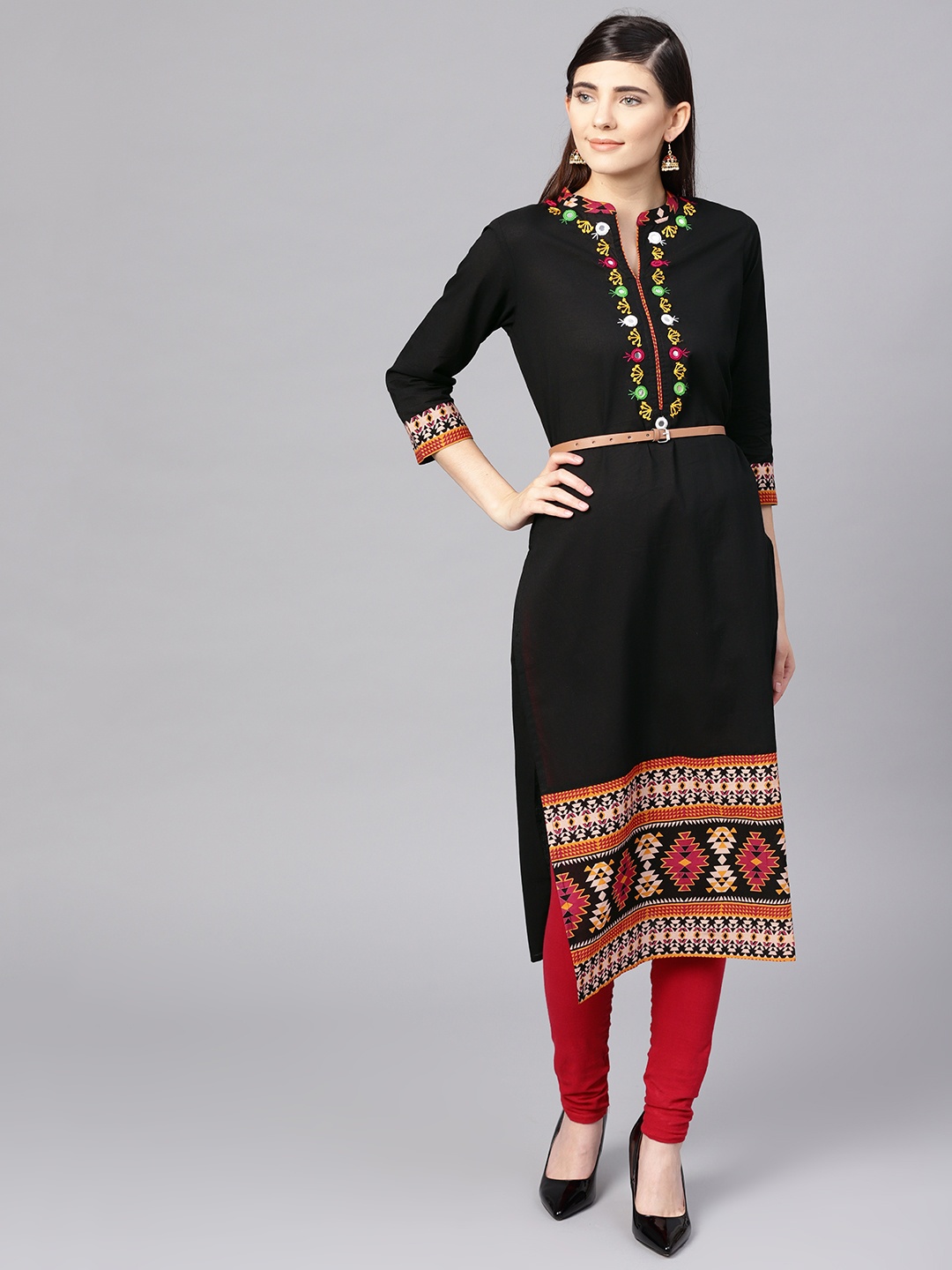 

Varanga Women Black & Beige Yoke Design Screen Print Straight Kurta