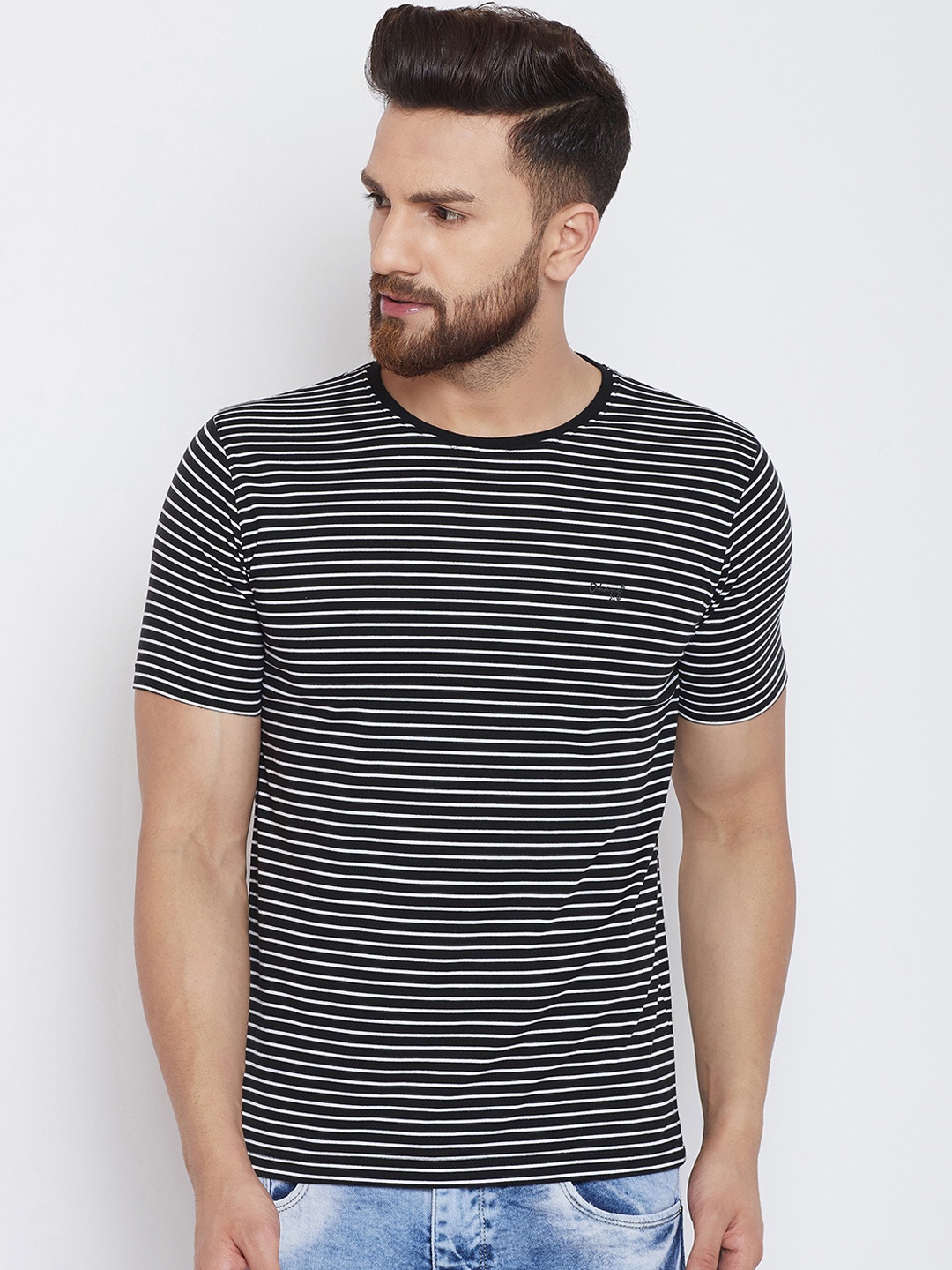 

Okane Men Black Striped Round Neck T-shirt