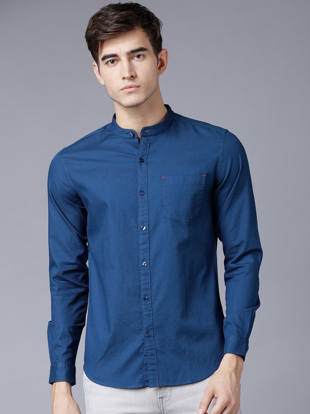 

Black coffee Men Navy Blue Slim Fit Solid Casual Shirt