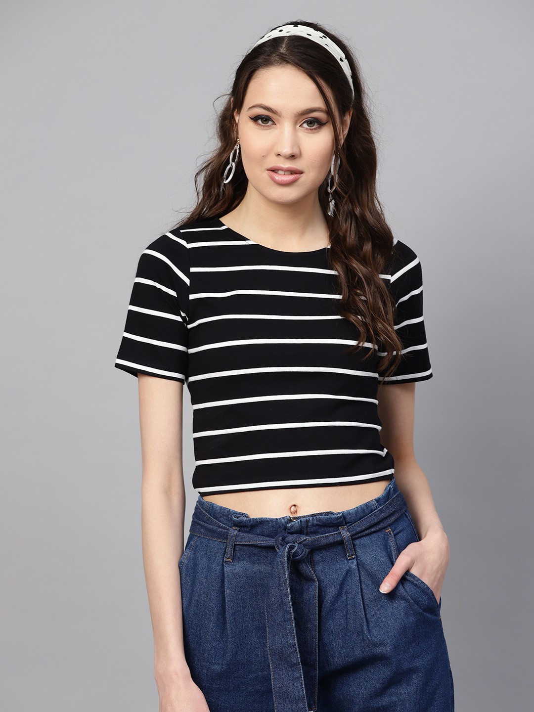 

SASSAFRAS Women Black & White Striped Cropped T-shirt