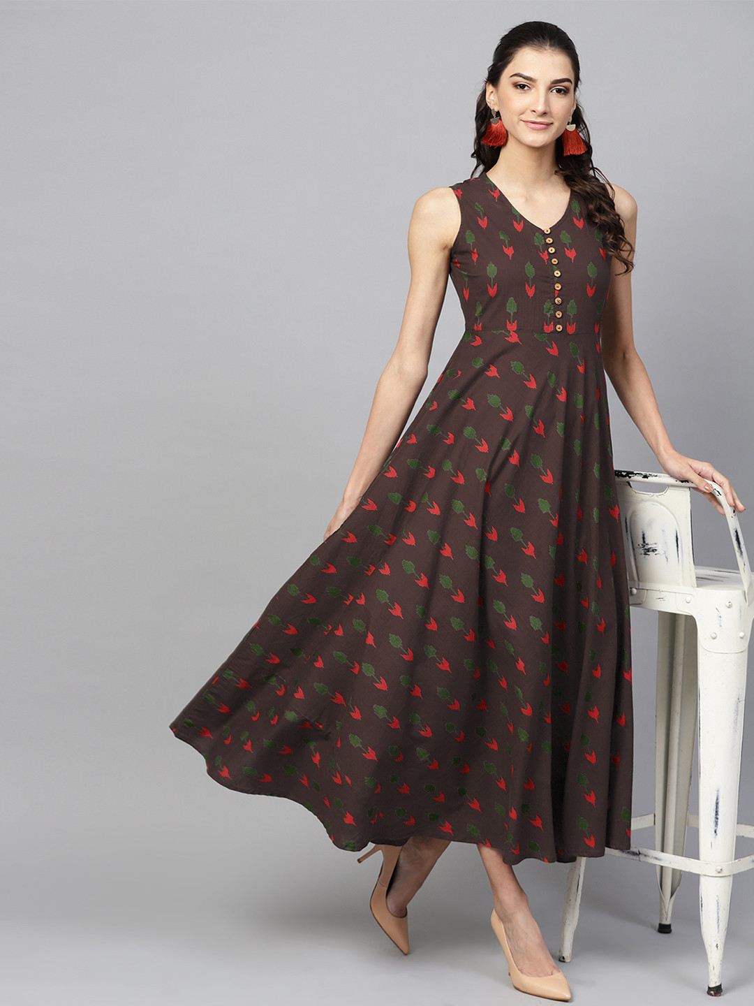 

SASSAFRAS Women Brown & Red Printed Maxi Dress