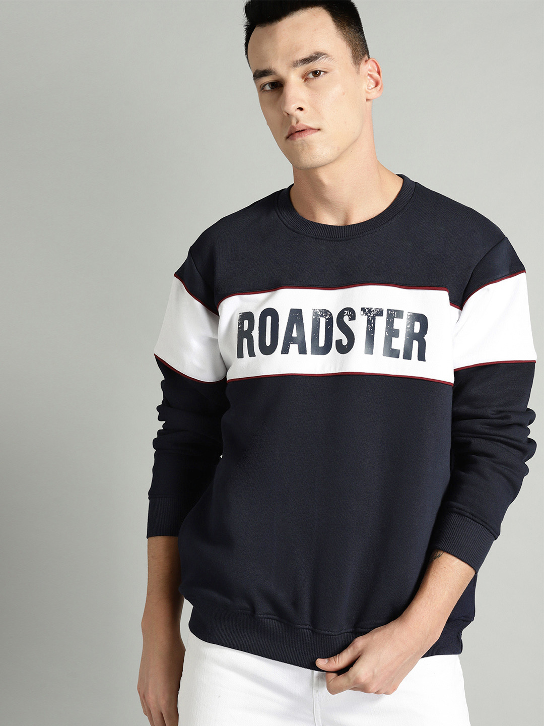 

The Roadster Lifestyle Co Men Navy Blue & White Printed Sweatshirt