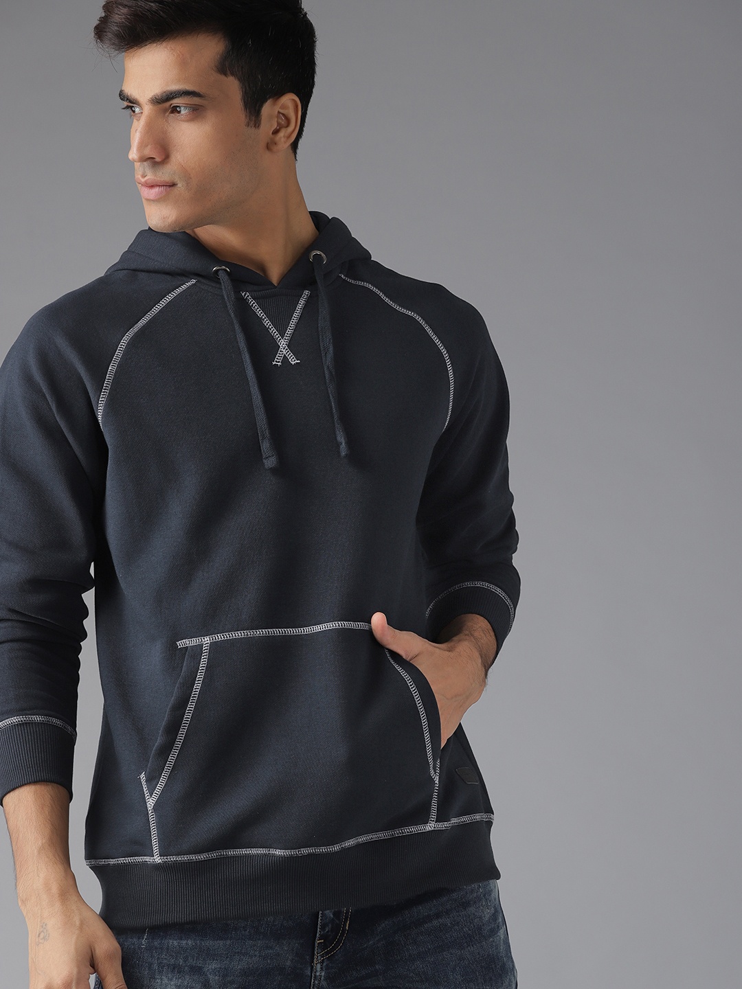 

The Roadster Lifestyle Co Men Navy Blue Solid Hooded Sweatshirt