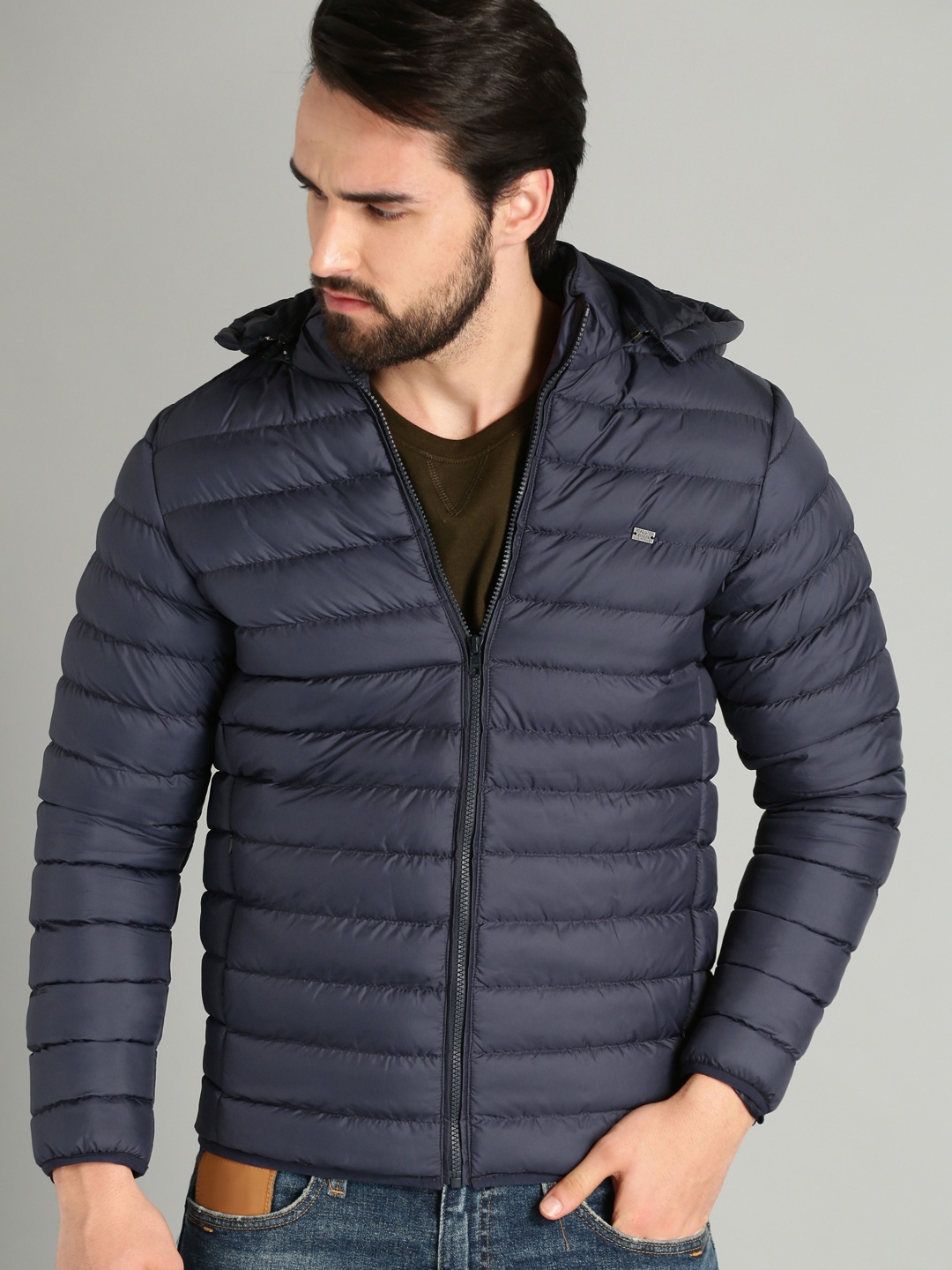

The Roadster Lifestyle Co Men Navy Blue Solid Puffer Jacket
