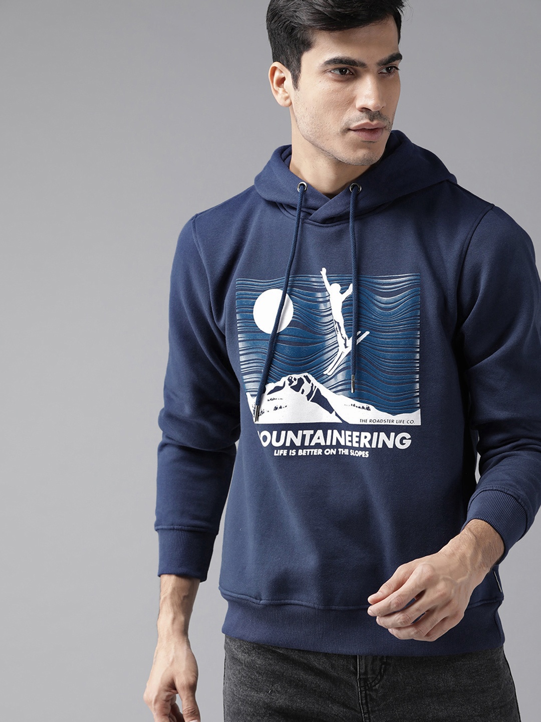 

The Roadster Lifestyle Co Men Navy Blue & White Printed Hooded Sweatshirt