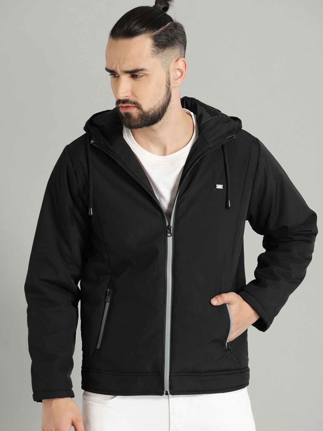 

The Roadster Lifestyle Co Men Black Solid Tailored Jacket