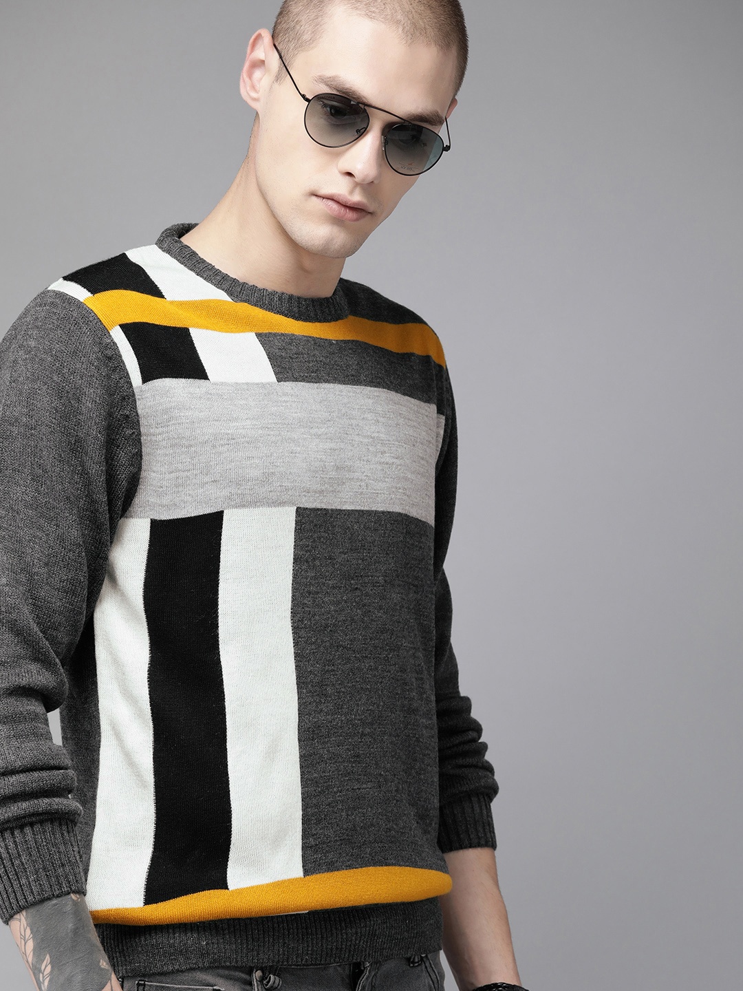 

The Roadster Lifestyle Co Men Grey & White Colourblocked Sweater