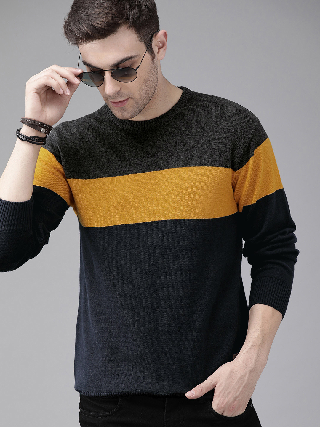 

The Roadster Lifestyle Co Men Grey & NavyBlue Colourblocked Pullover Sweater
