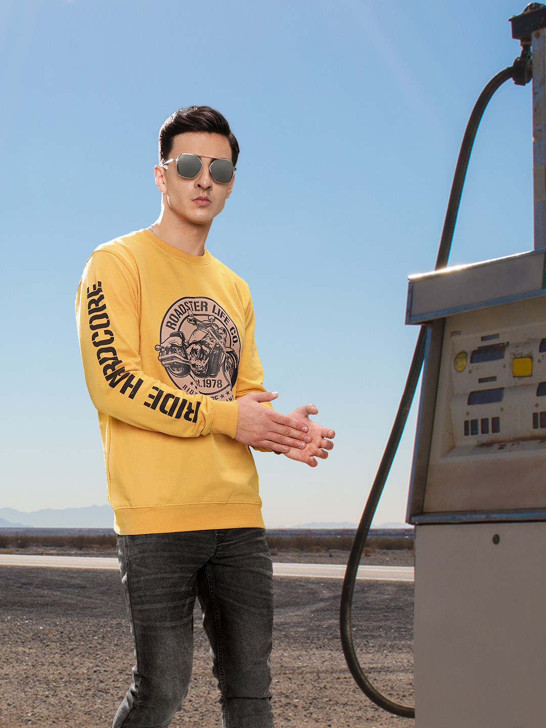 

The Roadster Lifestyle Co Men Mustard Yellow Printed Sweatshirt