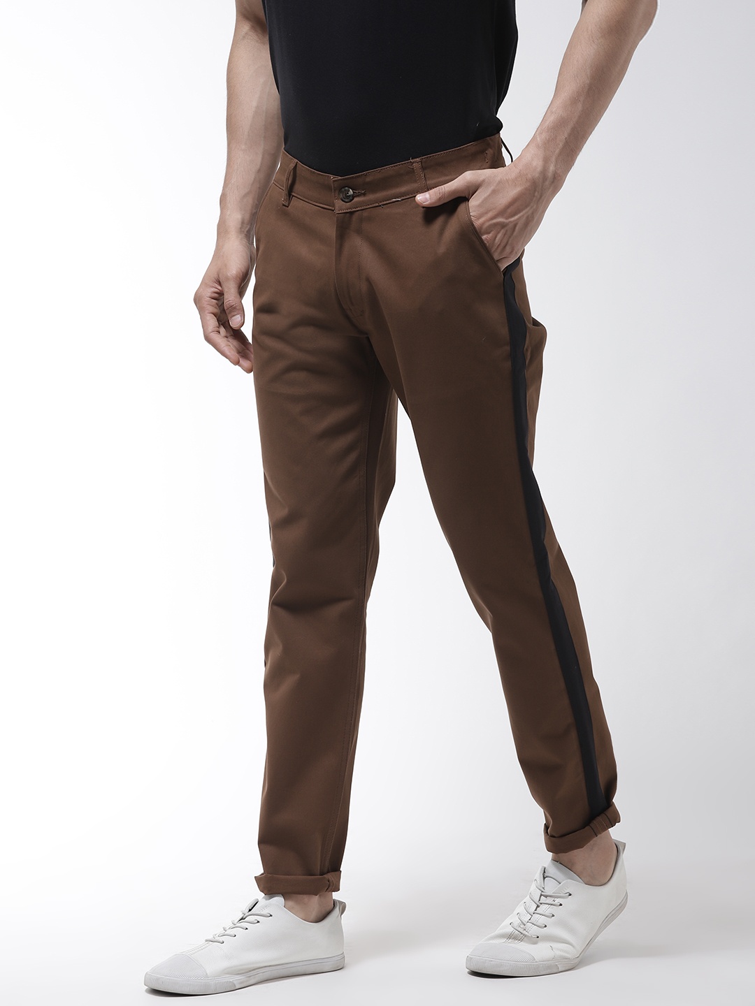 

Hubberholme Men Brown Slim Fit Solid Chinos