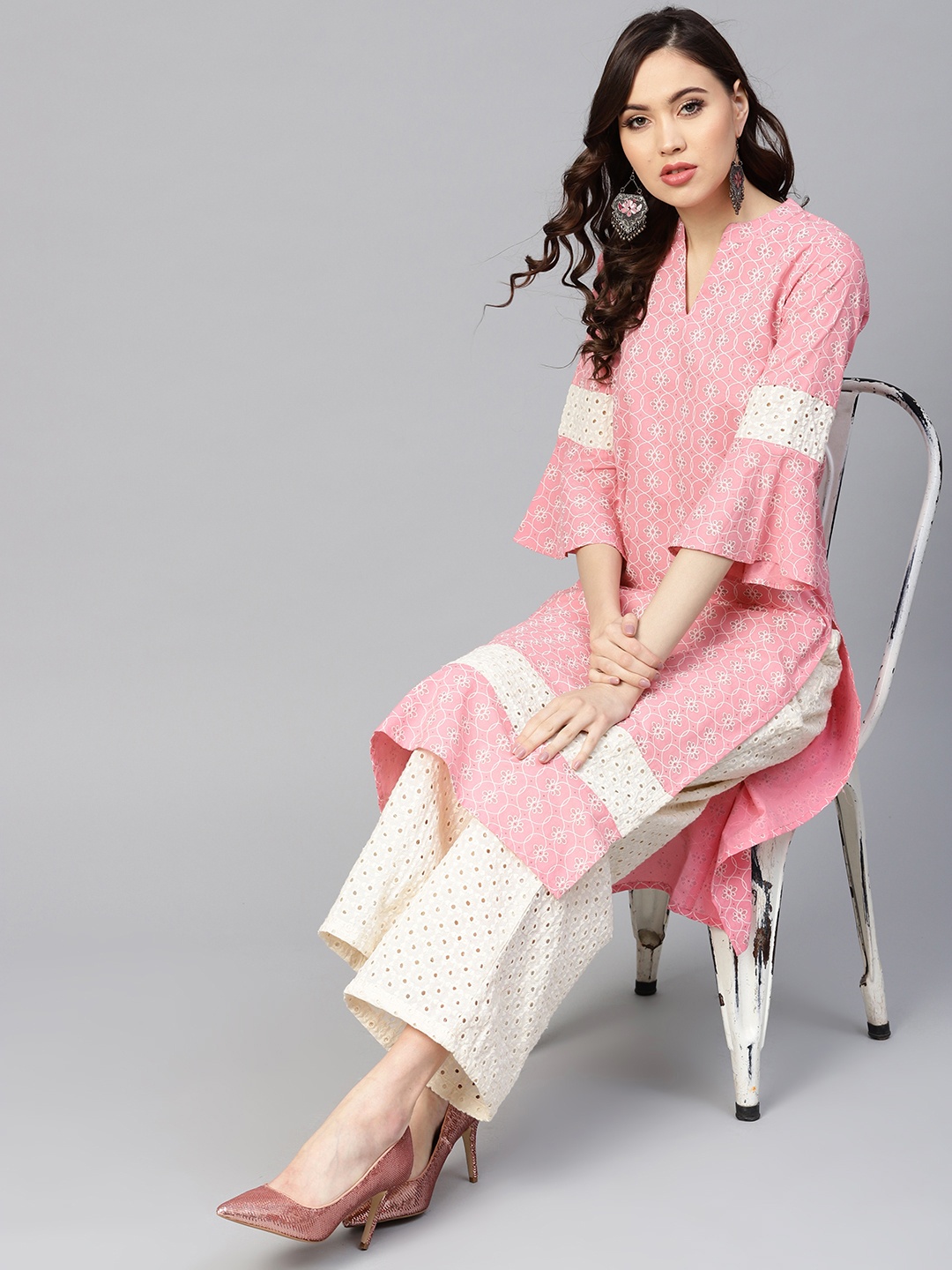 

Yuris Women Pink Printed Straight Kurta