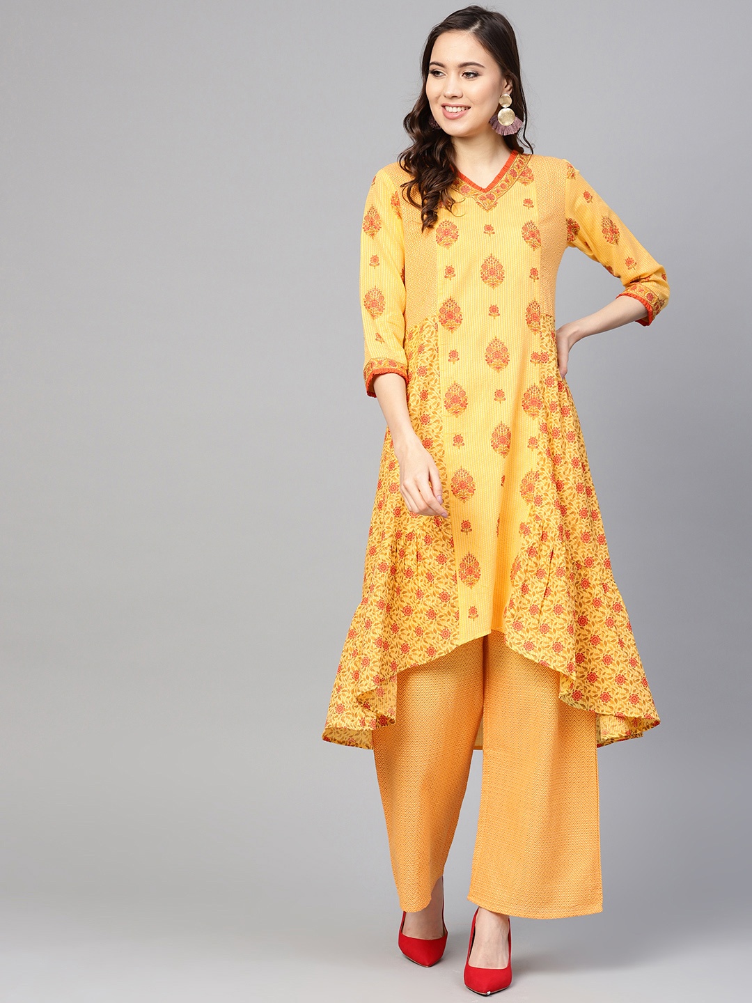 

Yuris Women Yellow Printed A-Line Kurta