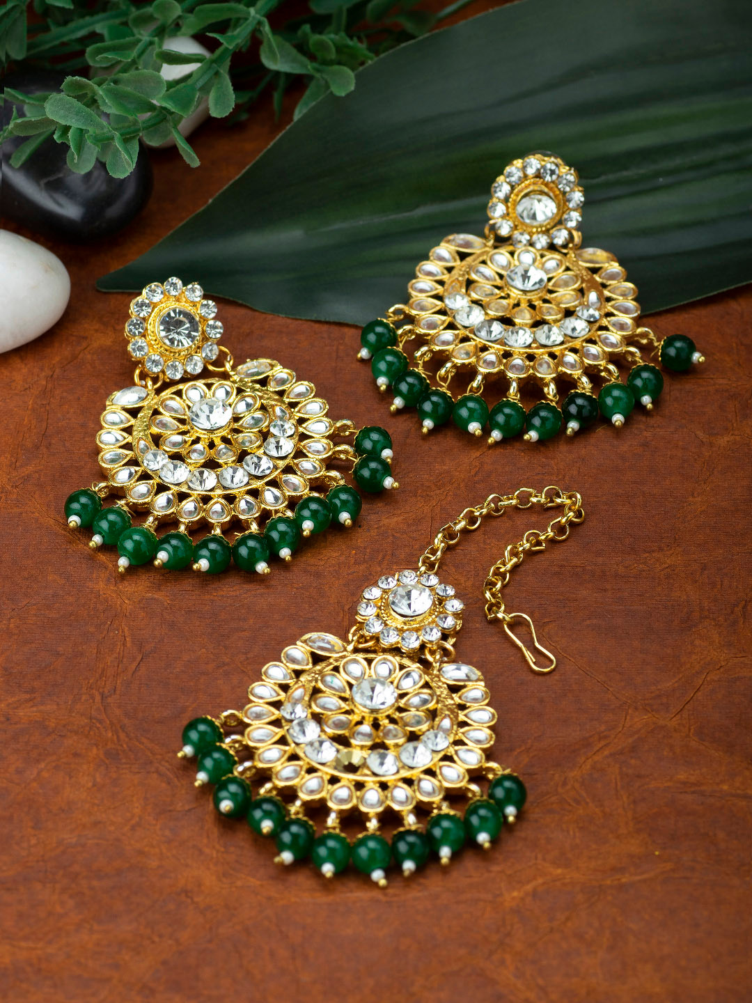 

Peora Green Gold-Plated Kundan Studded Jewellery Set