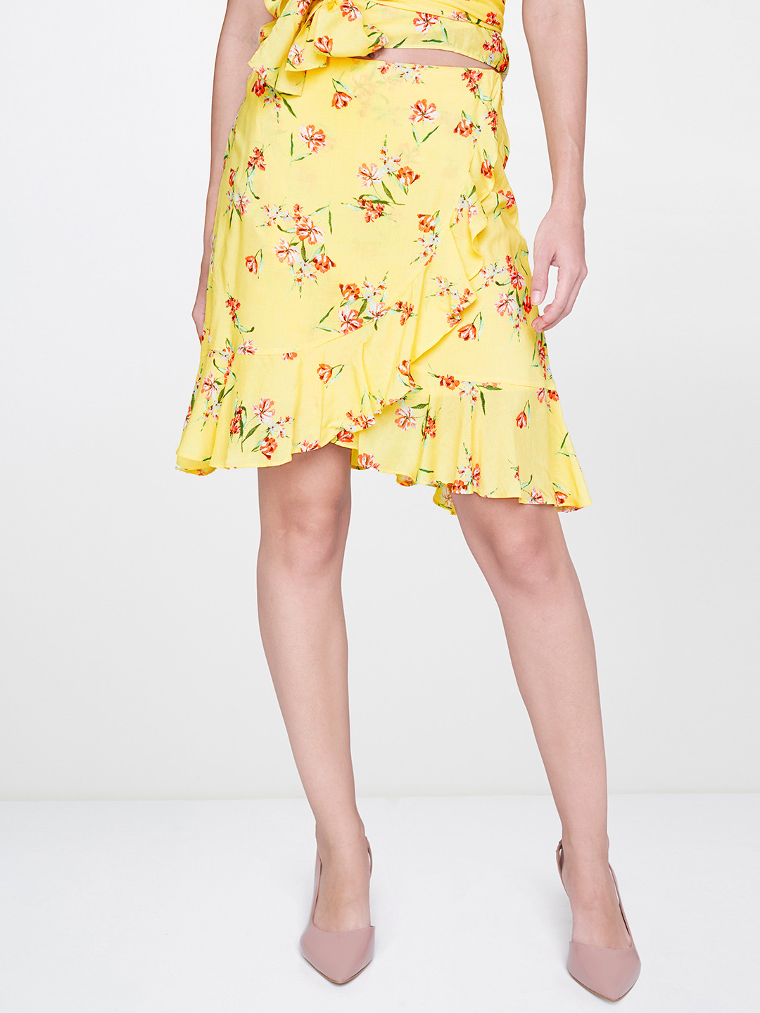 

AND Yellow & Orange Floral Printed Pleated Tulip Skirt