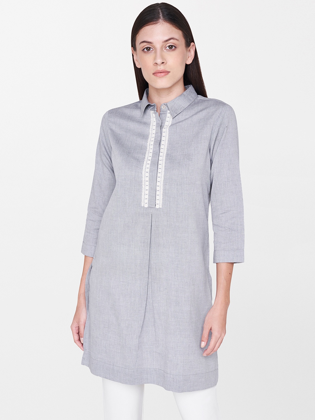 

AND Women Blue & White Solid Tunic