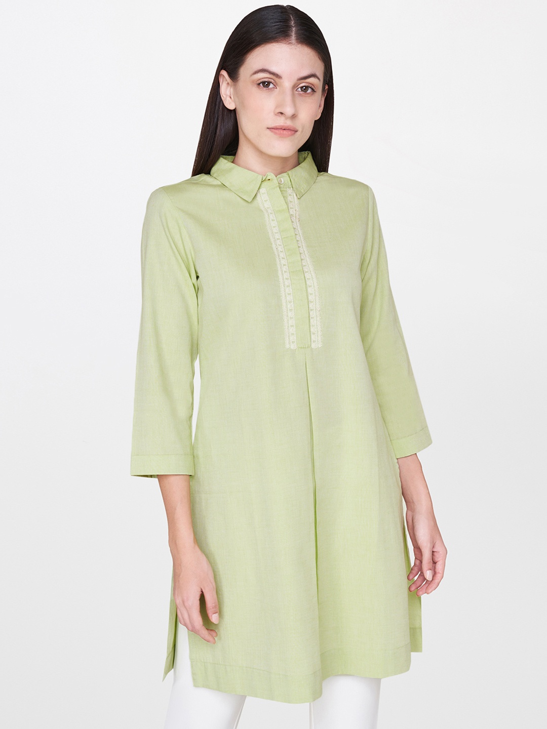 

AND Women Green Solid Tunic