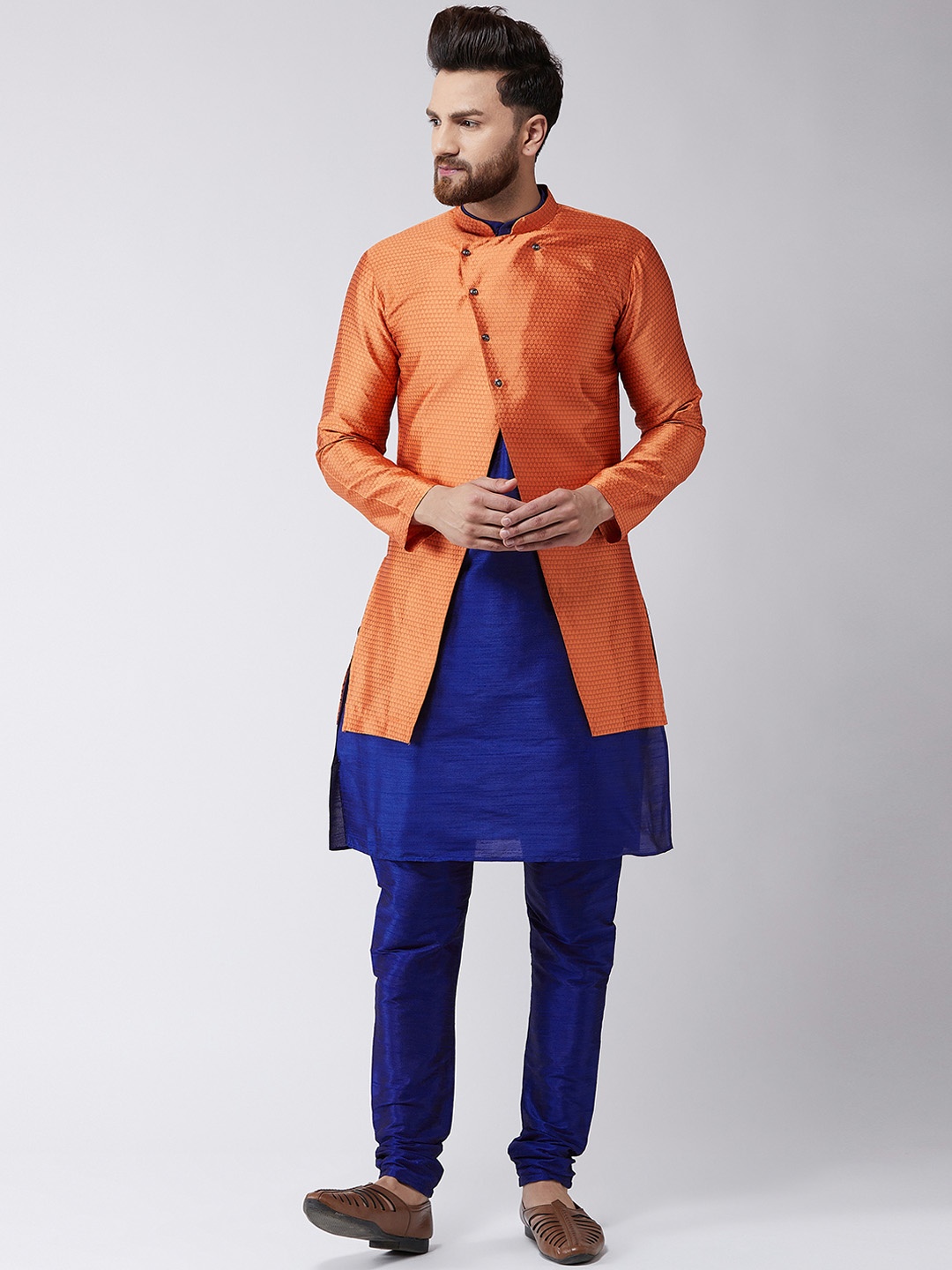 

SOJANYA Men Blue & Peach-Coloured Self Design Kurta with Churidar
