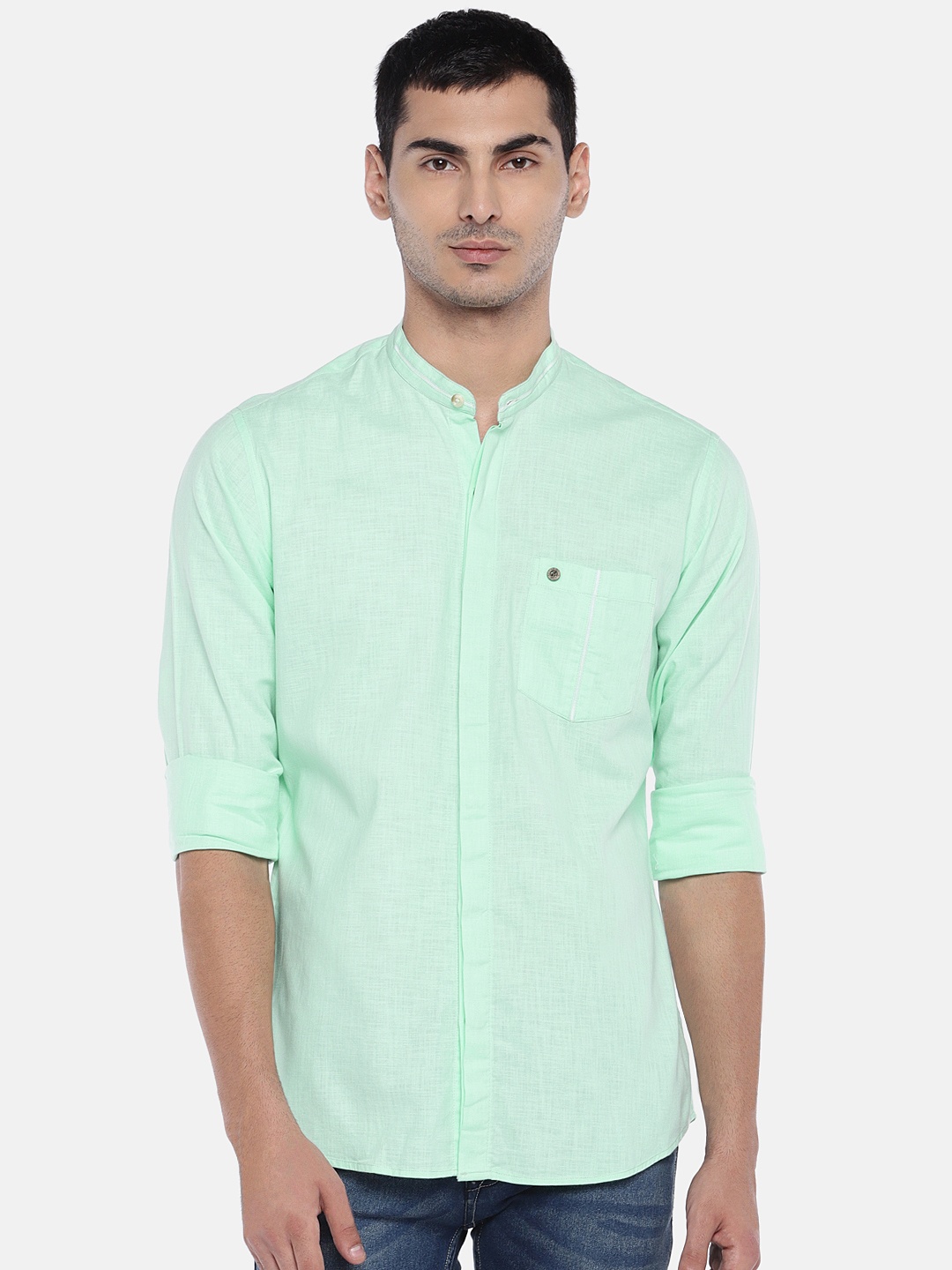 

EVOQ Men Green Regular Fit Solid Casual Shirt