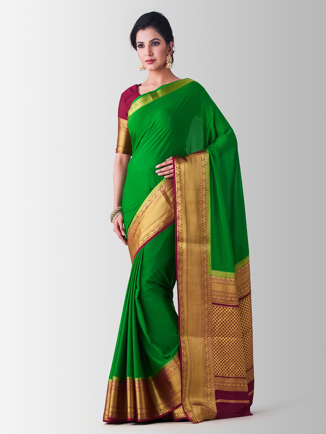 

MIMOSA Green & Gold-Toned Poly Crepe Solid Mysore Silk Saree