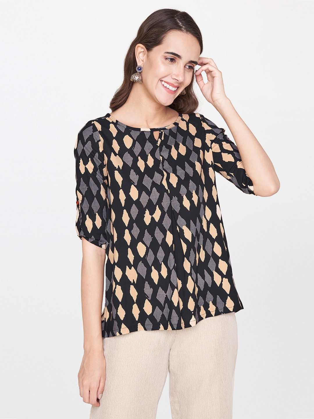

Global Desi Women Black & Grey Printed Top