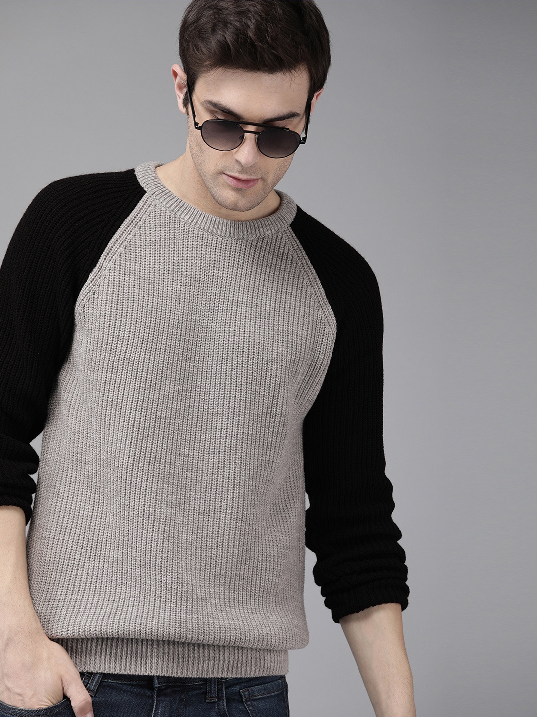 

The Roadster Lifestyle Co Men Grey Melange Self Design Sweater