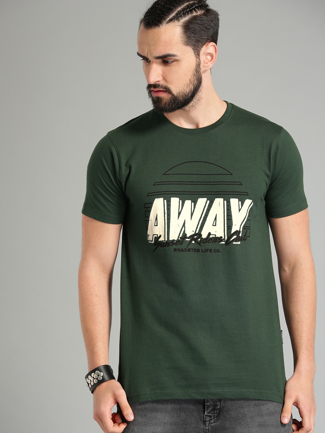 

The Roadster Lifestyle Co Men Olive Green Printed Pure Cotton T-shirt