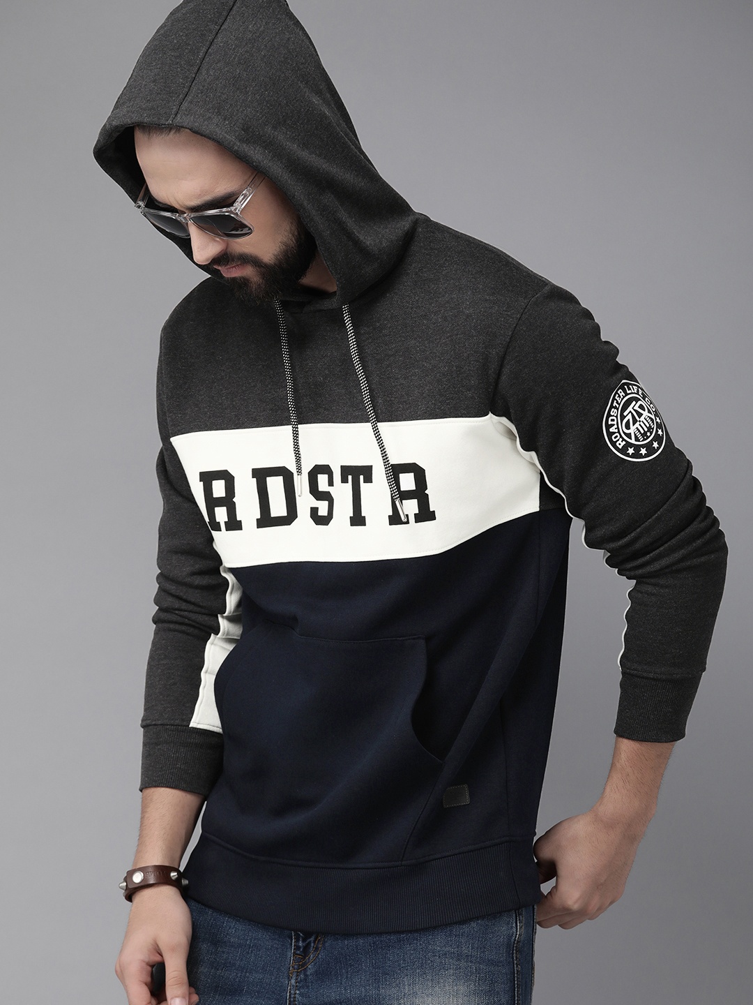 

The Roadster Lifestyle Co Men Navy Blue & Charcoal Grey Colourblocked Hooded Pullover Sweatshirt