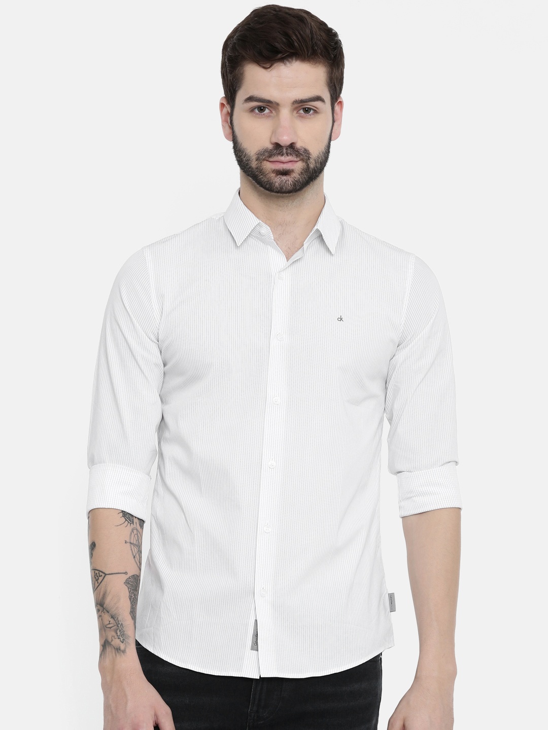 

Calvin Klein Jeans Men White & Black Slim Fit Striped Casual Shirt