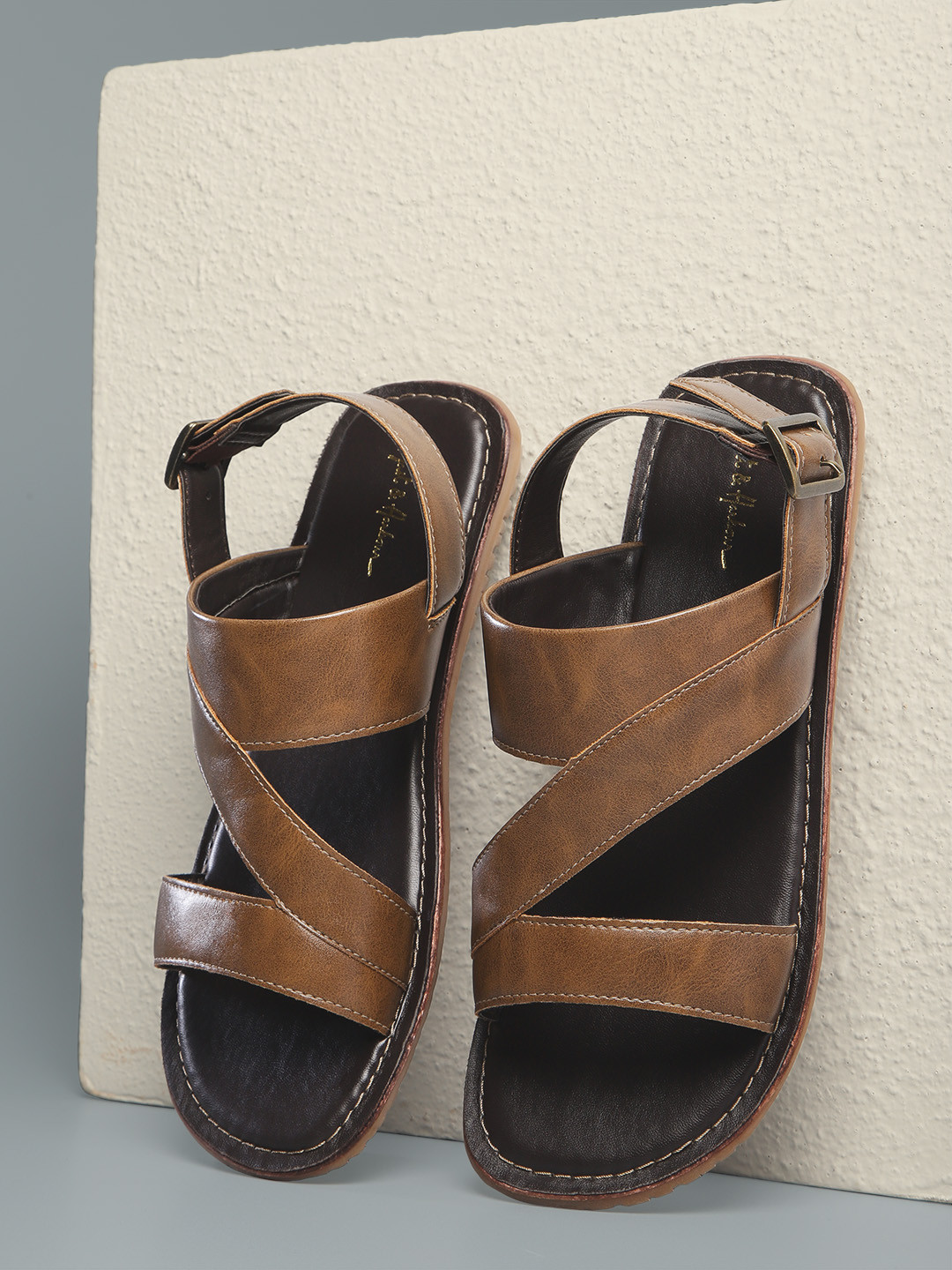 

Mast & Harbour Men Brown Comfort Sandals