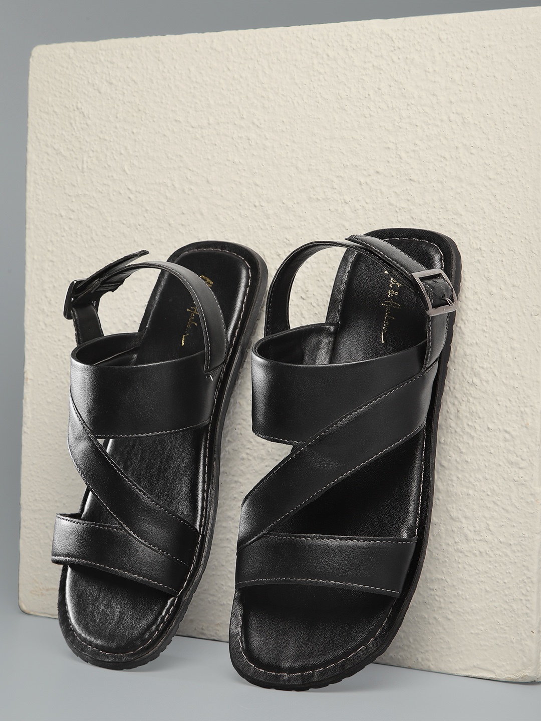 

Mast & Harbour Men Black Comfort Sandals