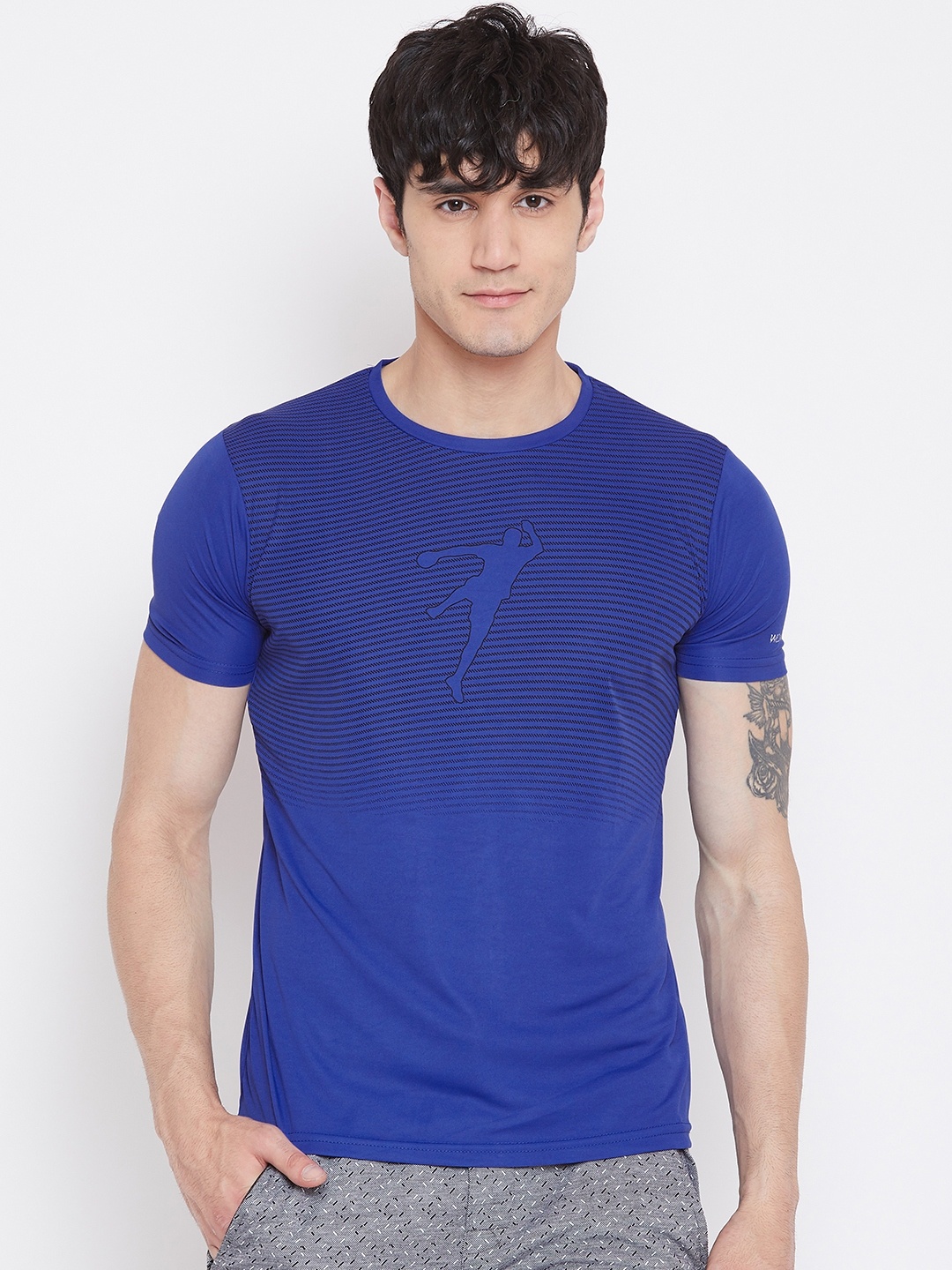 

Sweet Dreams Men Blue Striped Round Neck Training T-Shirt