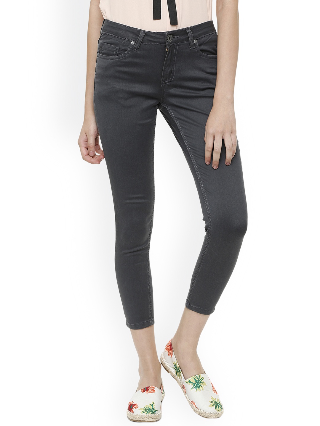 

People Women Grey Skinny Fit Mid-Rise Clean Look Stretchable Jeans