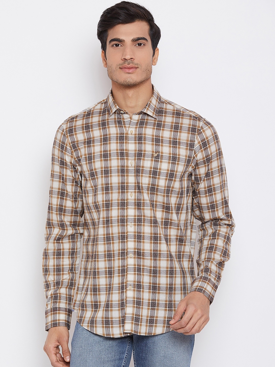 

Blackberrys Men Beige & Burgundy Slim Fit Checked Casual Shirt