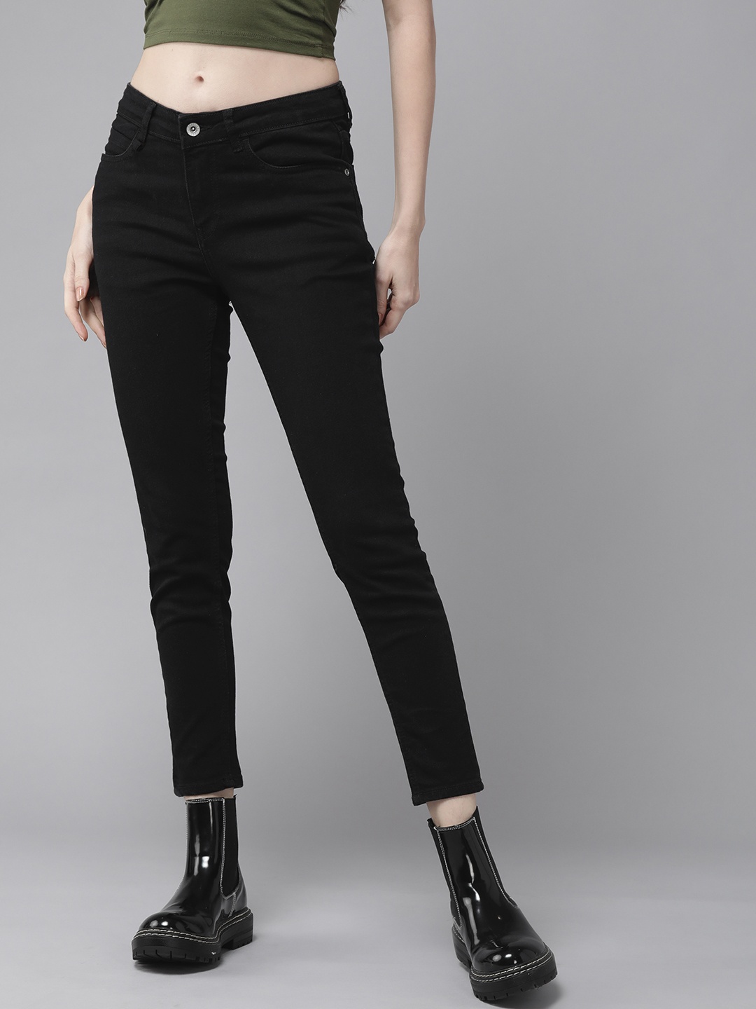 

The Roadster Lifestyle Co Women Black Skinny Fit Mid-Rise Clean Look Stretchable Jeans