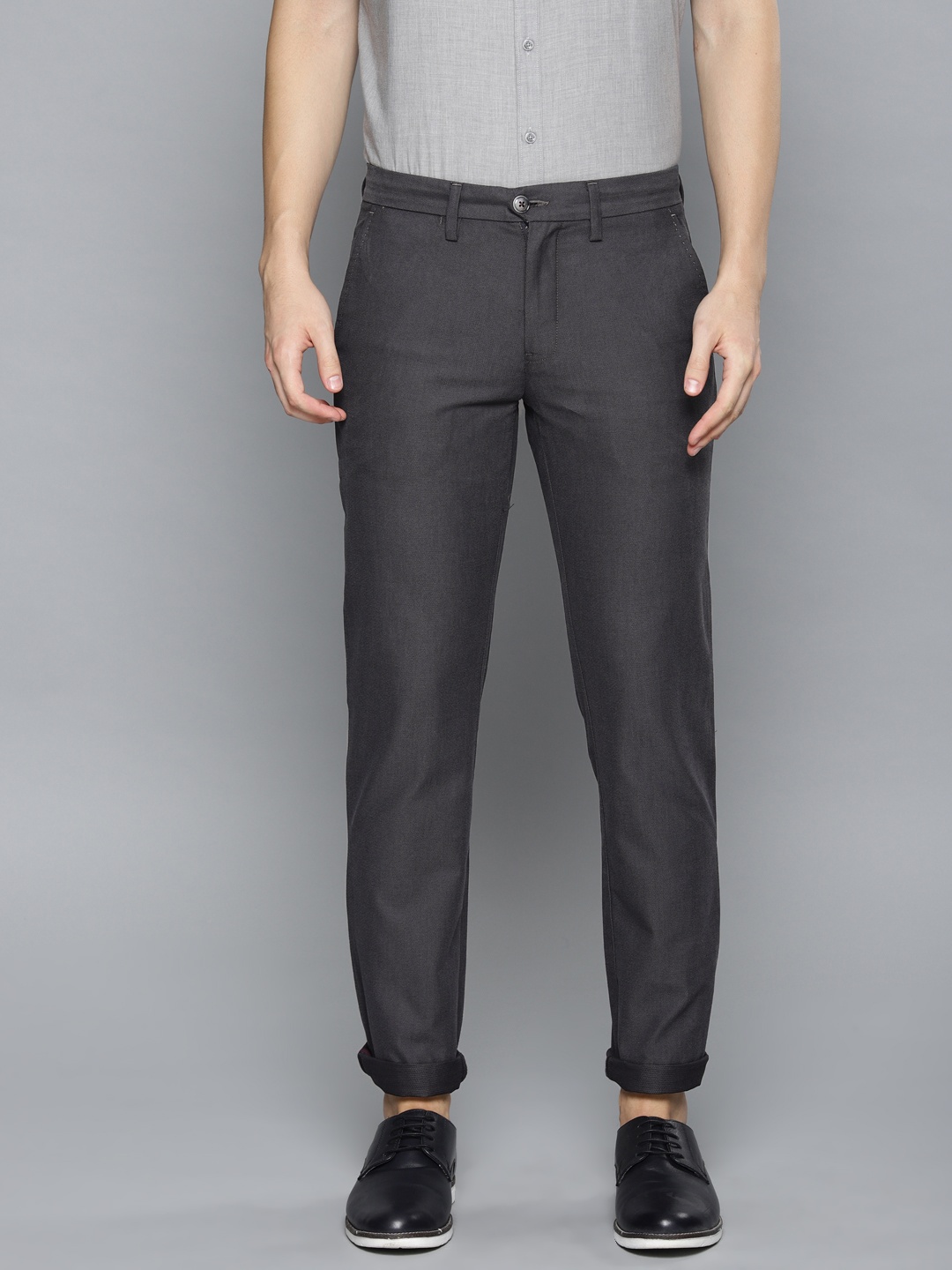 

Louis Philippe Sport Men Charcoal Grey Slim Fit Self Design Regular Trousers